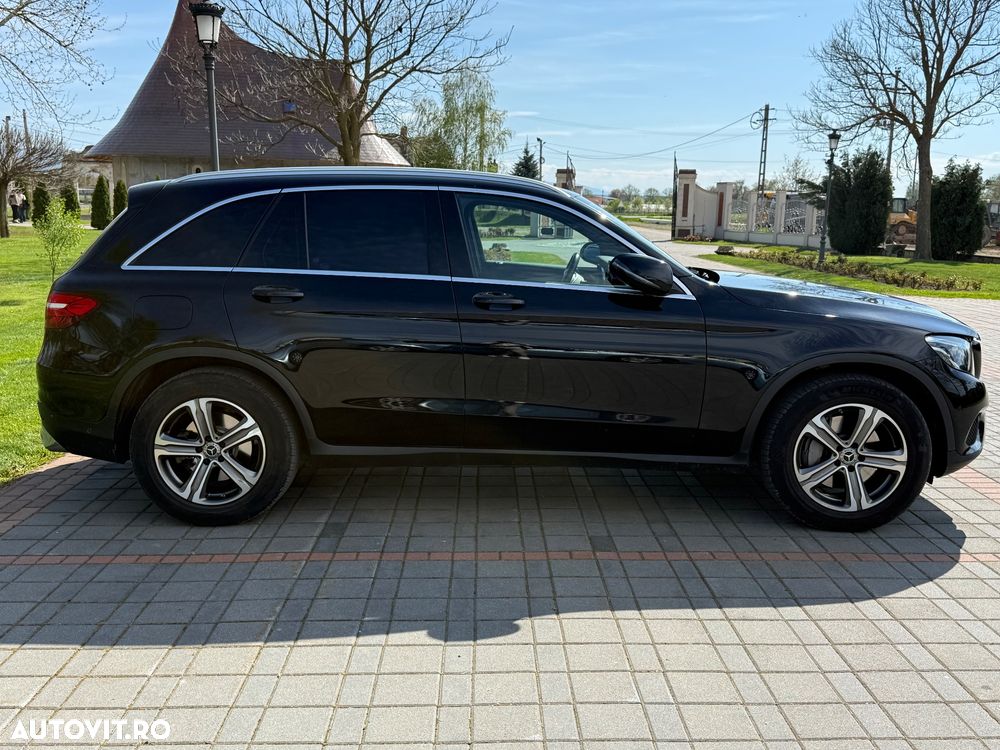 Mercedes-Benz GLC 220 d 4MATIC 9G-TRONIC AMG Line - 11