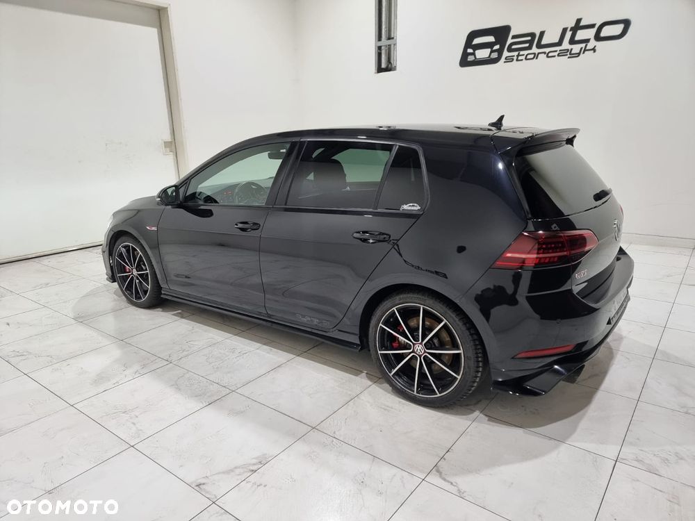 Volkswagen Golf - 9
