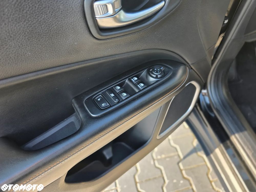 Jeep Compass 1.6 MJD Longitude FWD S&S - 20