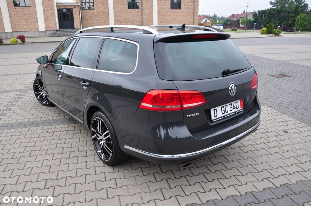 Volkswagen Passat Variant 2.0 TDI 4Motion DSG BlueMotion Tech Comfortline - 23