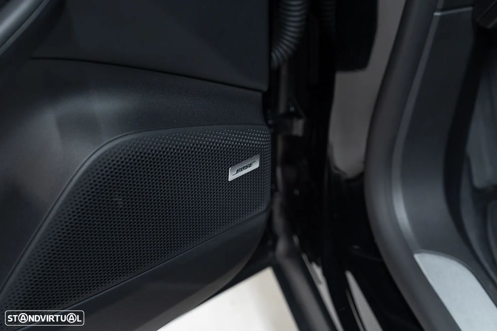 Porsche Macan Electric - 24