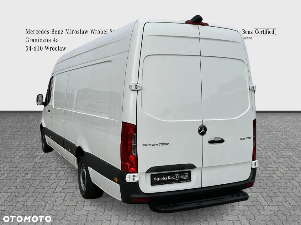 Mercedes-Benz Sprinter - 4