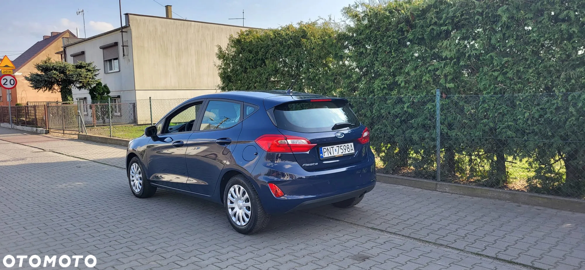 Ford Fiesta 1.1 Trend - 12