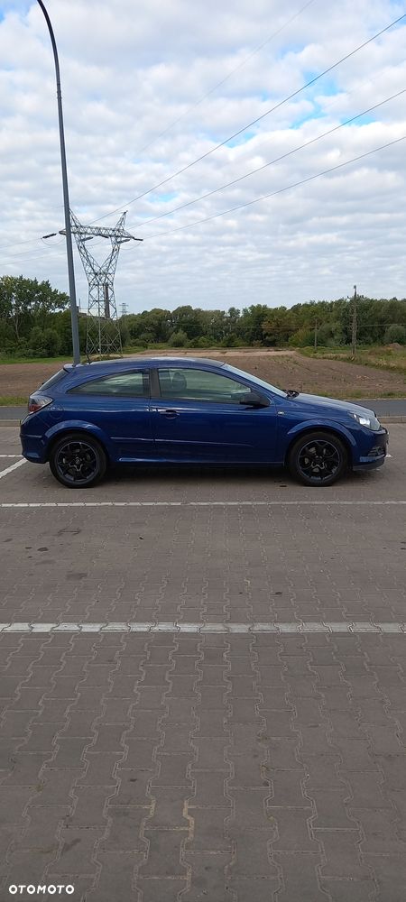 Opel Astra III GTC 1.6 Sport Easytronic - 2