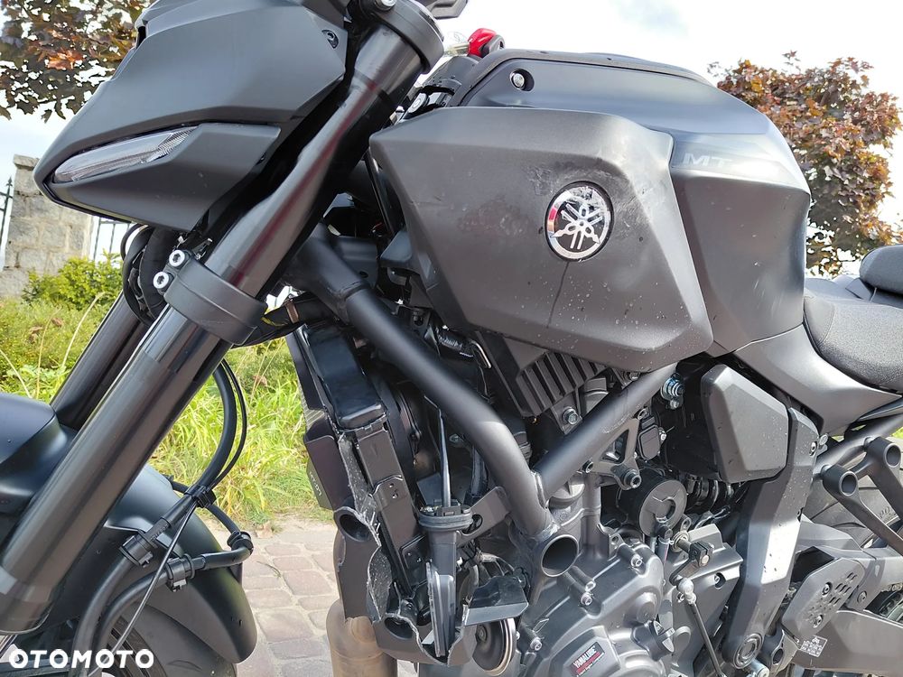 Yamaha MT - 17