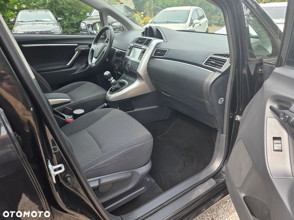 Toyota Verso 1.8 Premium - 15
