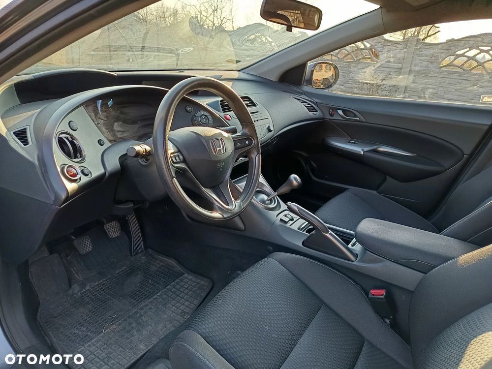 Honda Civic 2010 photo 4