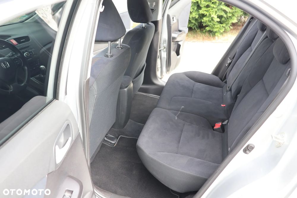 Honda Civic 1.4 i-VTEC Elegance - 8