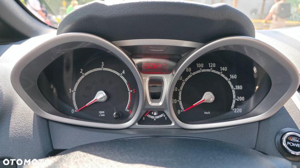 Ford Fiesta 1.6 TDCi Platinium X - 11