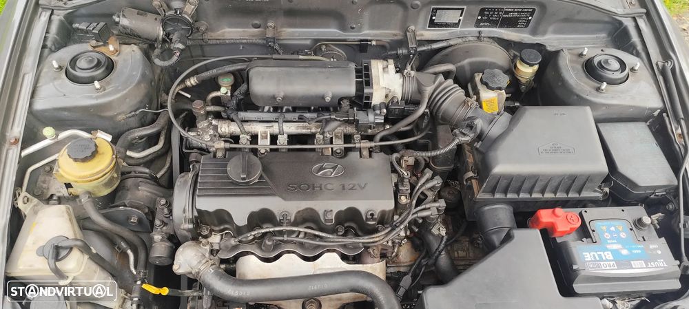 Hyundai Accent 1.3 GLS - 17