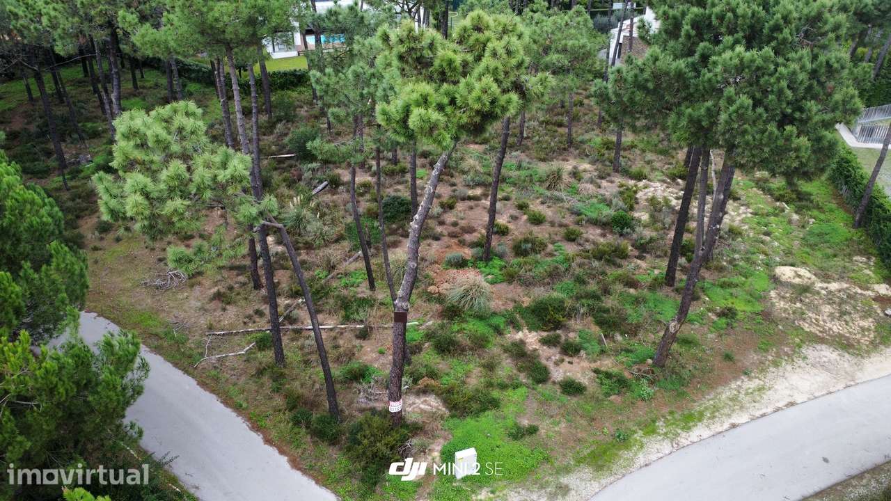 Lote com 2333m2 - condomínio da Herdade de Aroeira - Grande imagem: 3/35