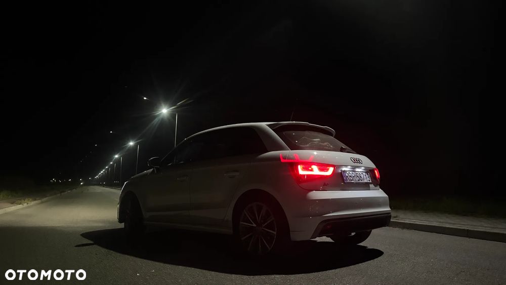 Audi A1 Sportback 1.4 TFSI Ambition S tronic - 4