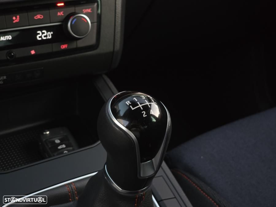 SEAT Ibiza 1.0 TSI FR - 34