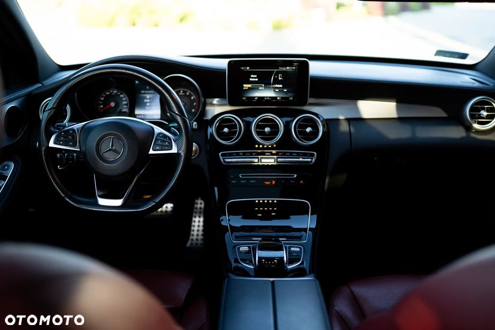 Mercedes-Benz Klasa C 400 4-Matic 7G-TRONIC - 20