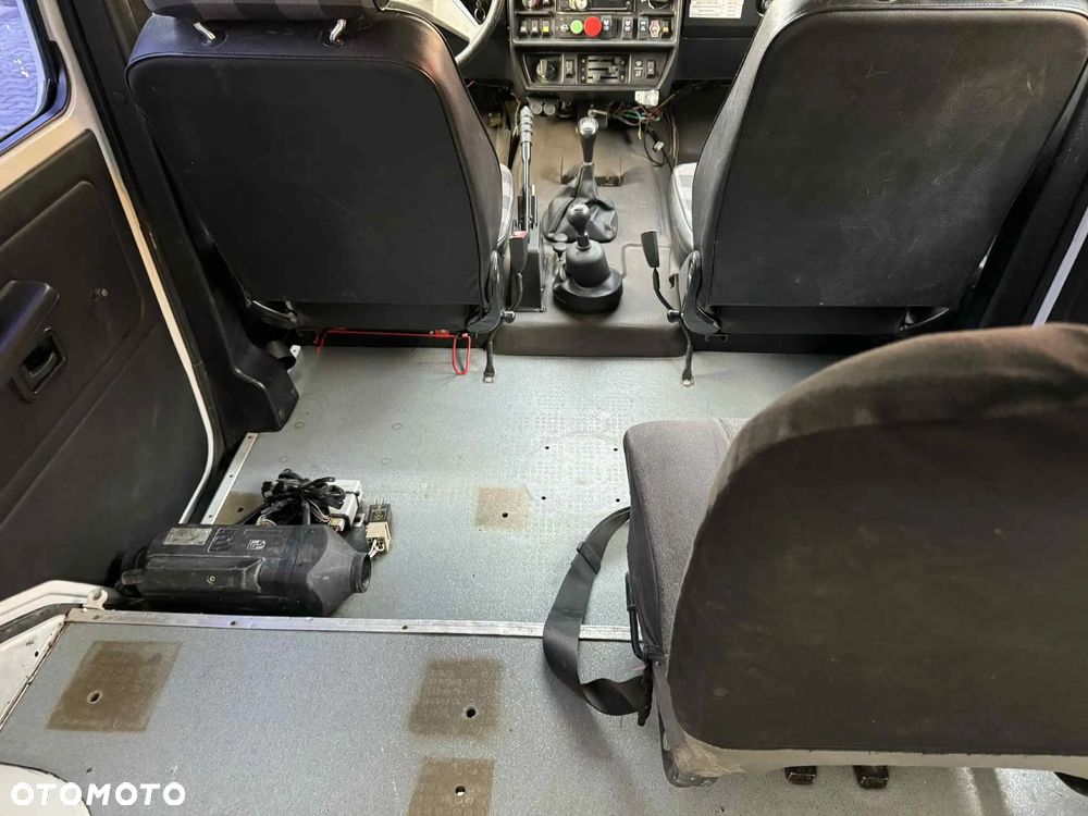 Mercedes-Benz Klasa G 290 GD - 7