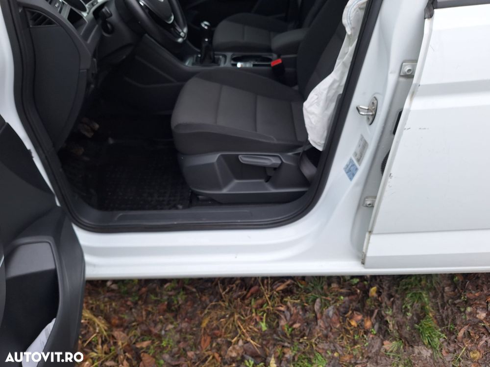 Volkswagen Touran 1.6 TDI SCR (BlueMotion Technology) Comfortline - 6