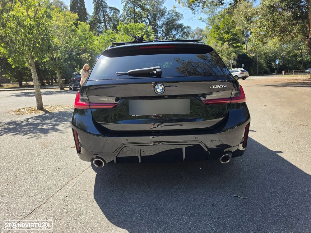 BMW 330 e Pack Desportivo M Auto - 2