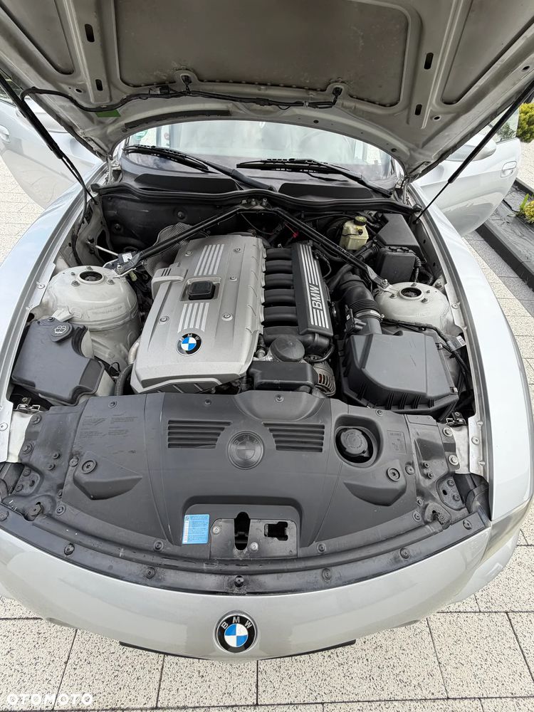 BMW Z4 2.5si - 9