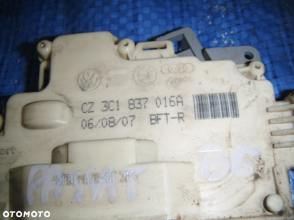 vw passat b6 zamek drzwi prawy przód - 2
