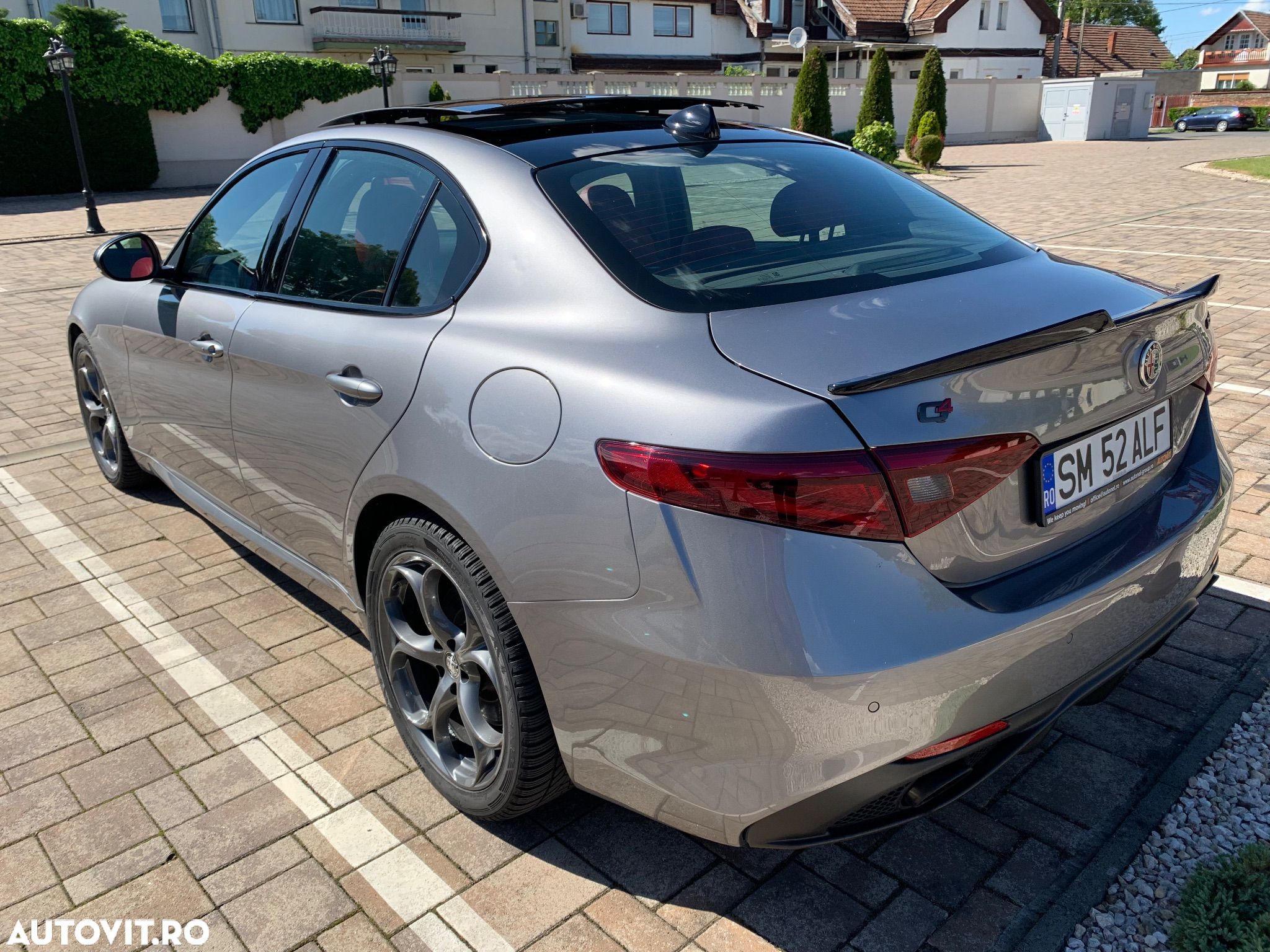 Alfa Romeo Giulia 2.0 Turbo 16V AT8-Q4 Veloce - 8