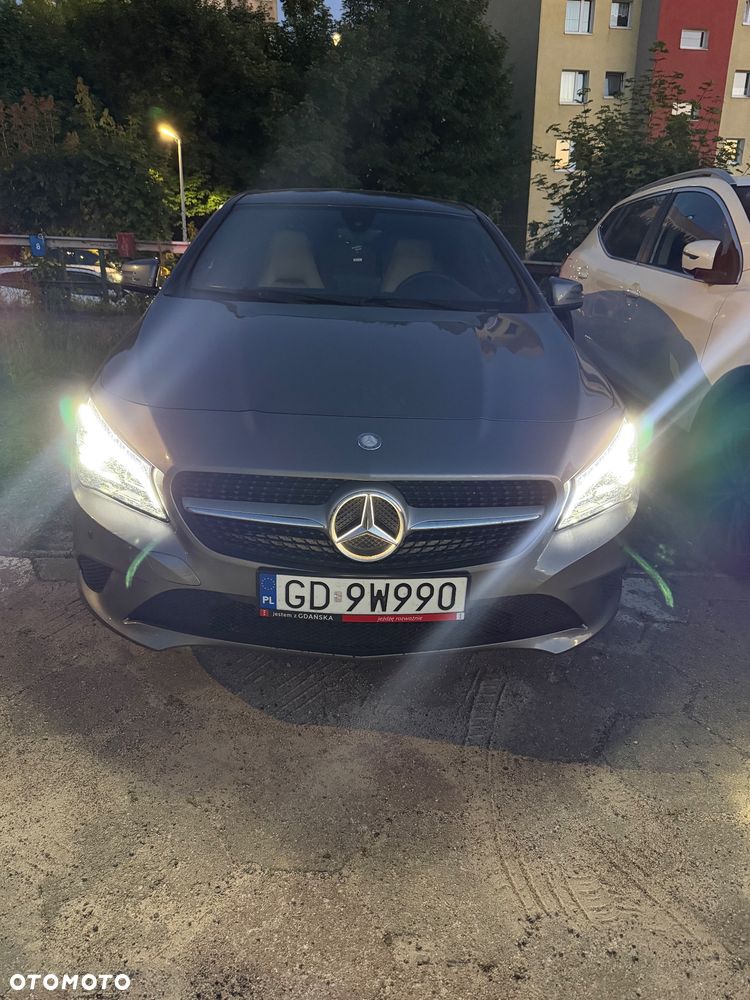 Mercedes-Benz CLA 250 4Matic 7G-DCT - 12