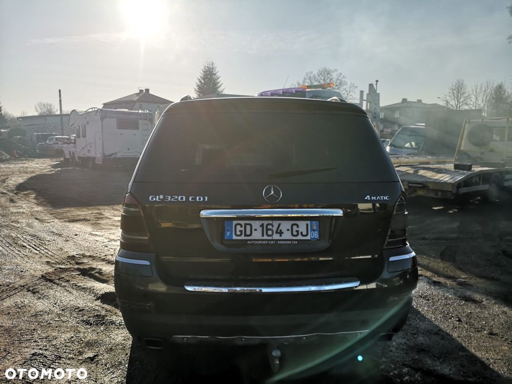 Mercedes-Benz GL 320 CDI 4Matic 7G-TRONIC - 33