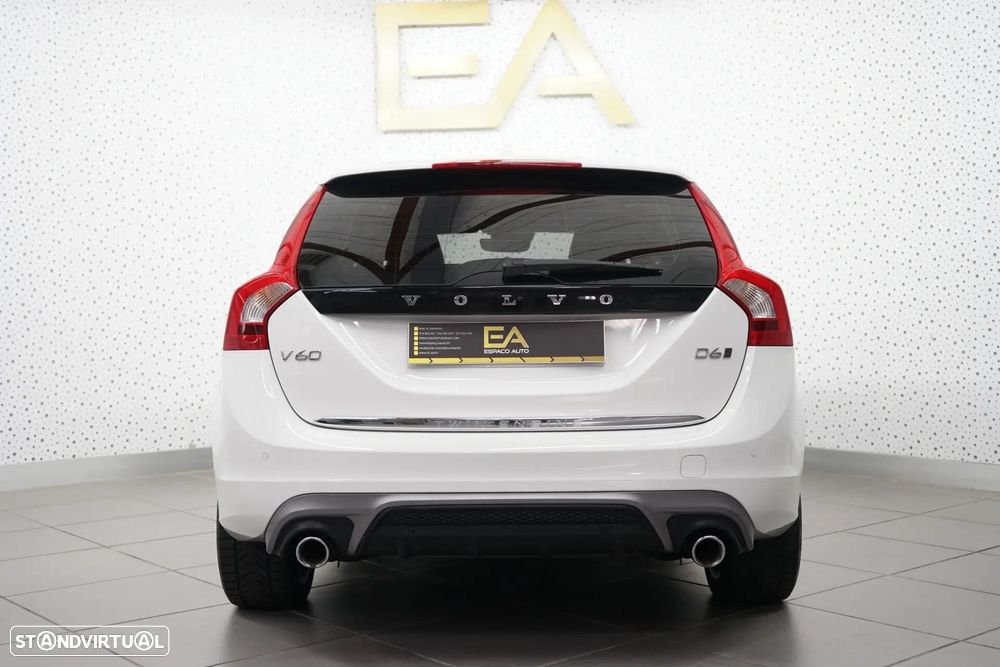 Volvo V60 2.4 D6 R-Design AWD Phev - 5