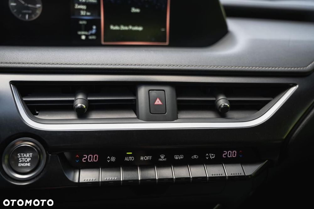 Lexus UX - 20