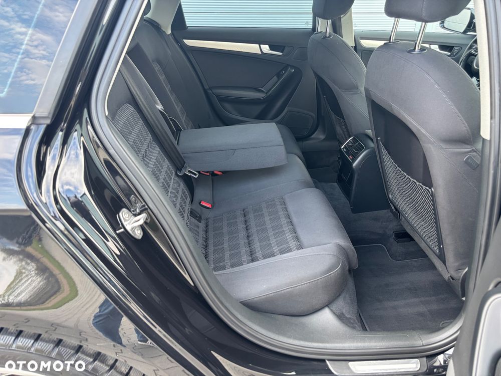 Audi A4 Avant 2.0 TDI DPF quattro Attraction - 36