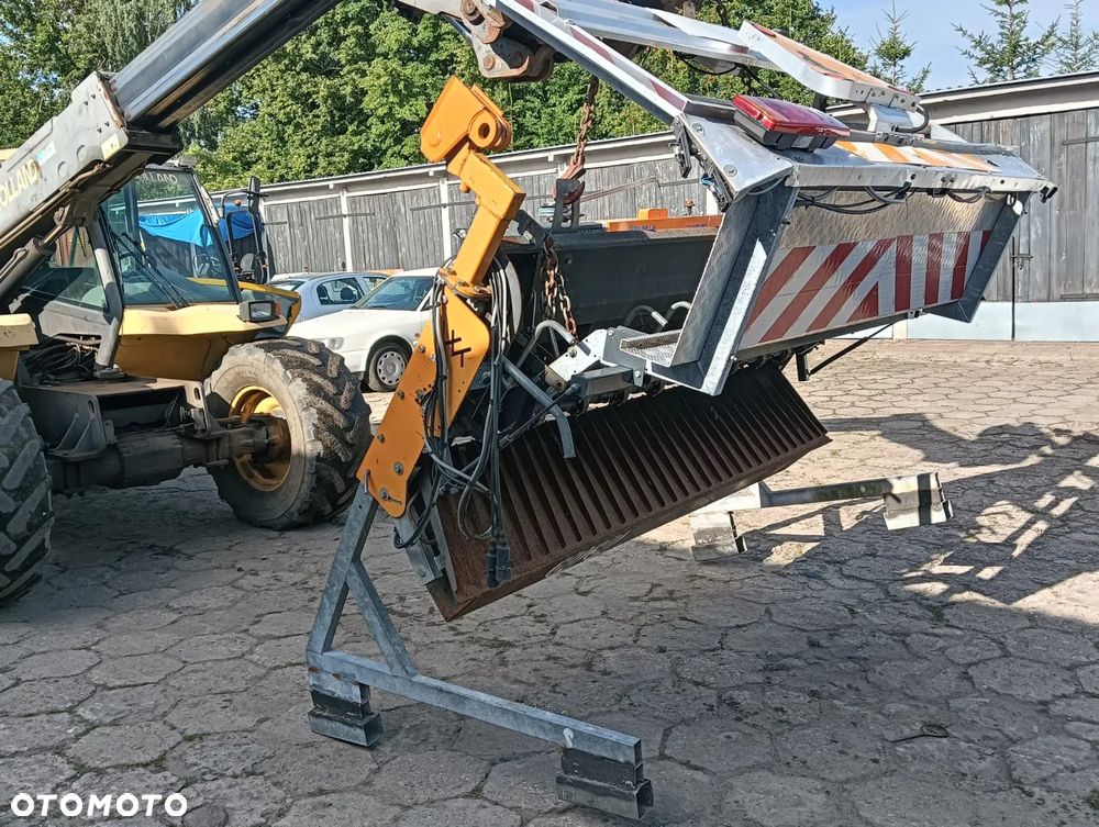 Posypywarka SECMAIR WKM zawieszana Rozsypywacz grysu Rozsiewacz piasku i soli - 6
