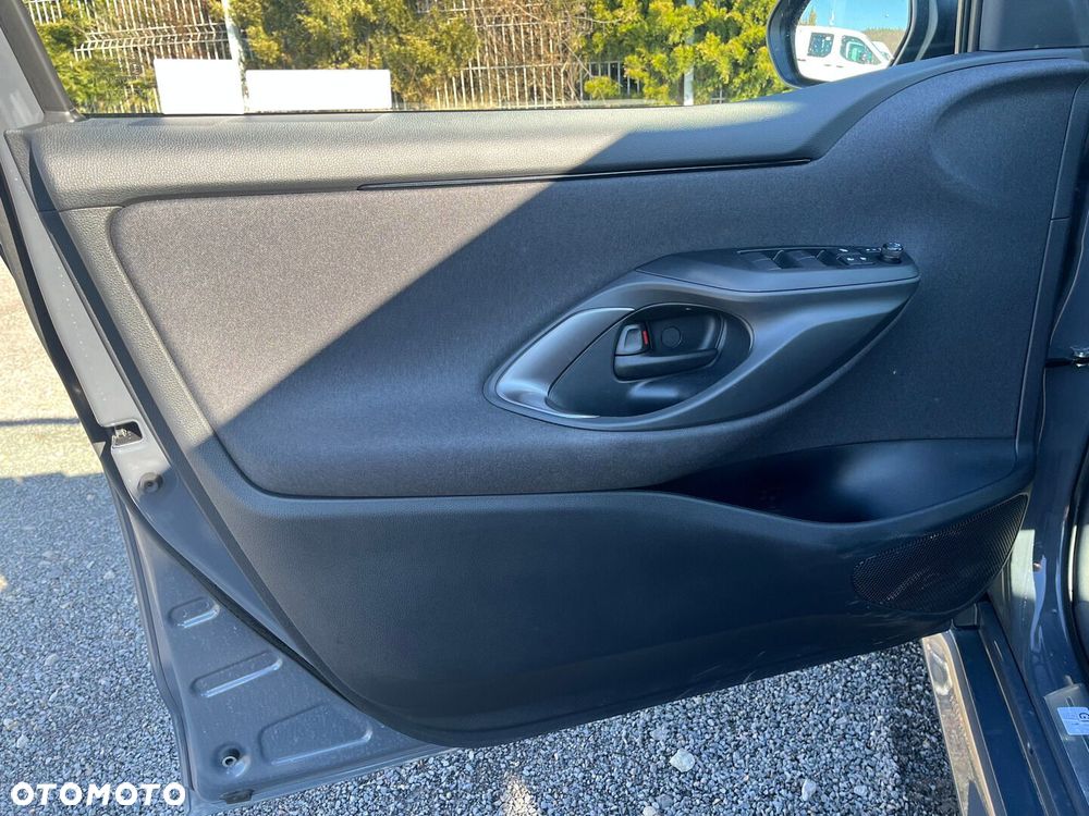 Toyota Yaris Hybrid 1.5 GR Sport - 22