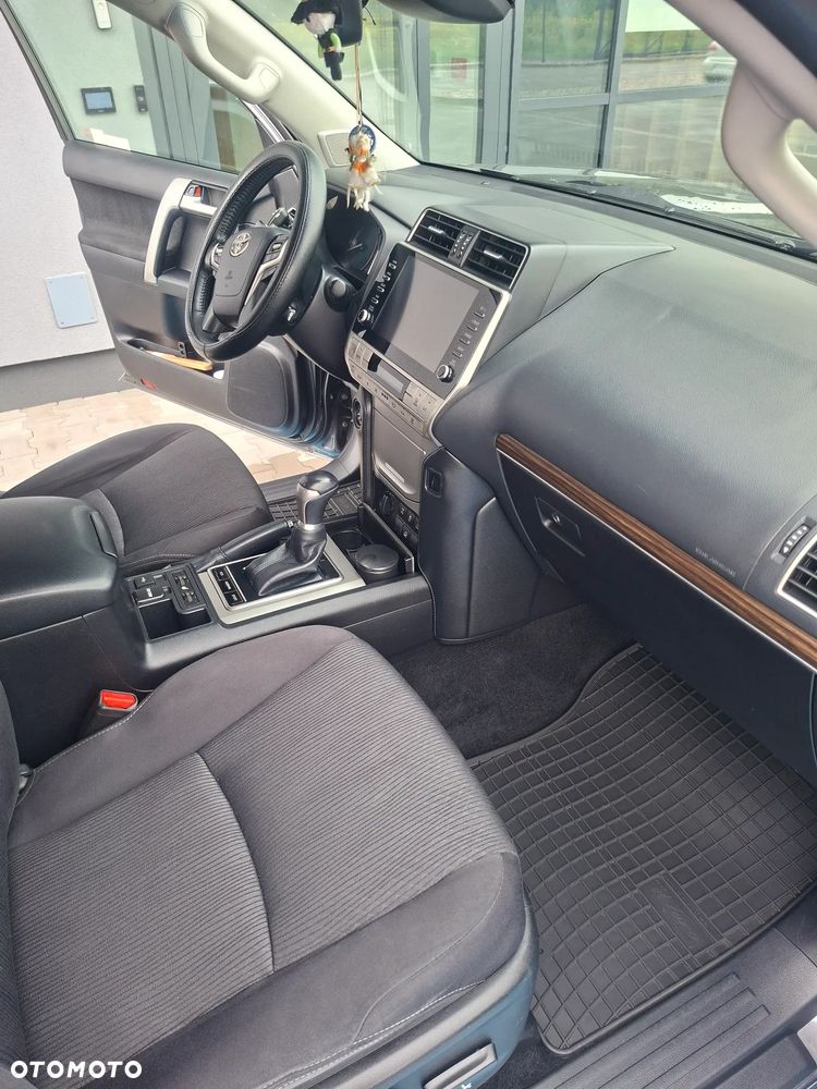Toyota Land Cruiser LC 2.8 D-4D Prestige - 13
