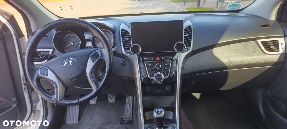 Hyundai i30 1.4 Classic + - 11