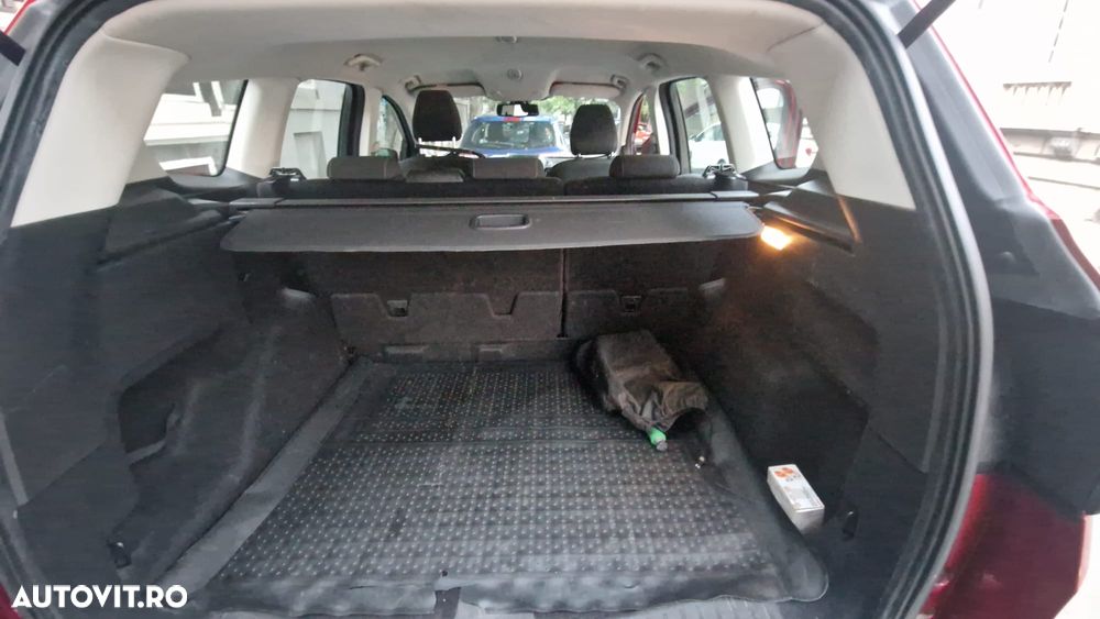 Ford Kuga - 12