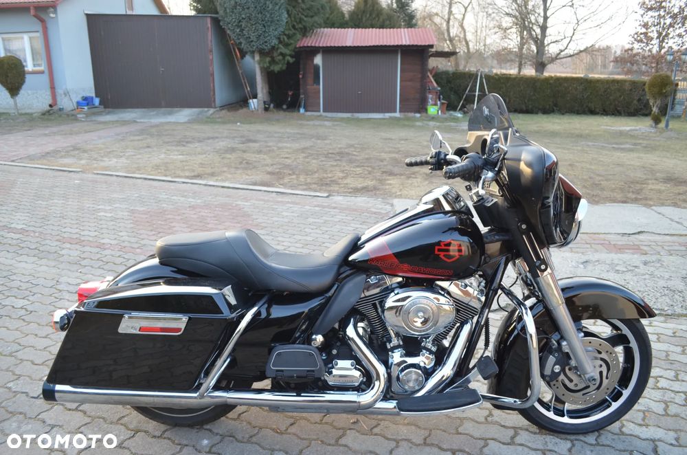 Harley-Davidson Touring Street Glide - 20