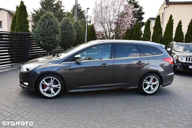 Ford Focus 1.5 EcoBlue Start-Stopp-System TITANIUM DESIGN - 27