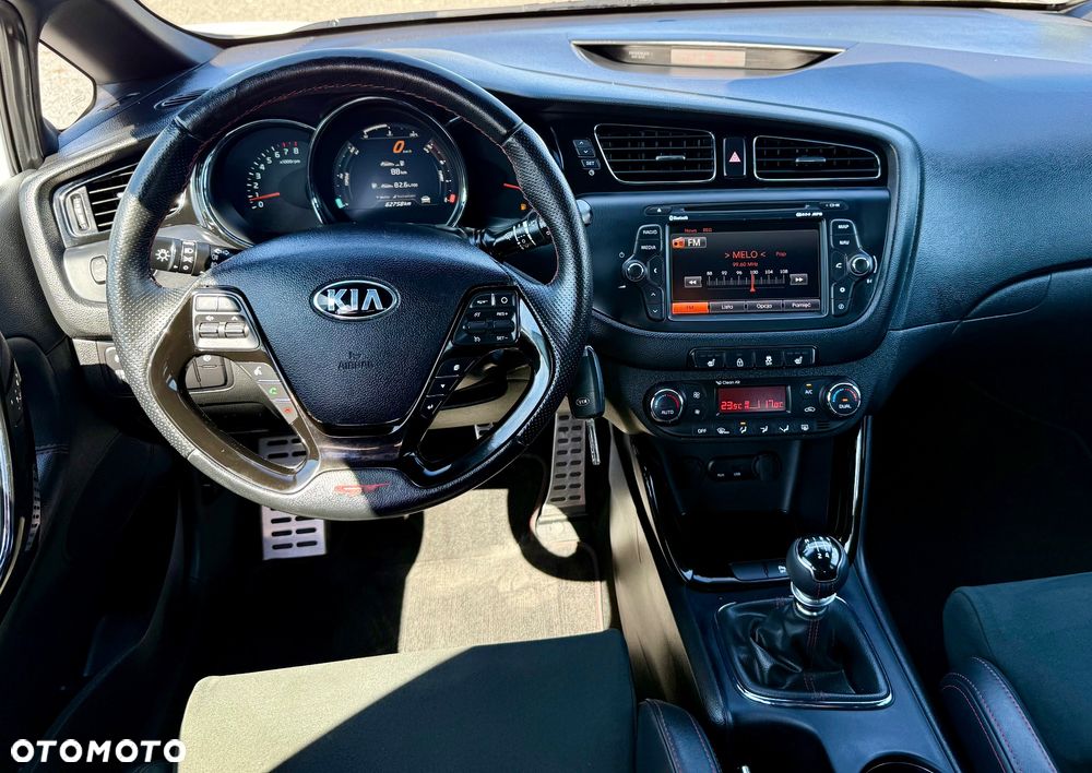 Kia Ceed 1.6 T-GDI GT - 18