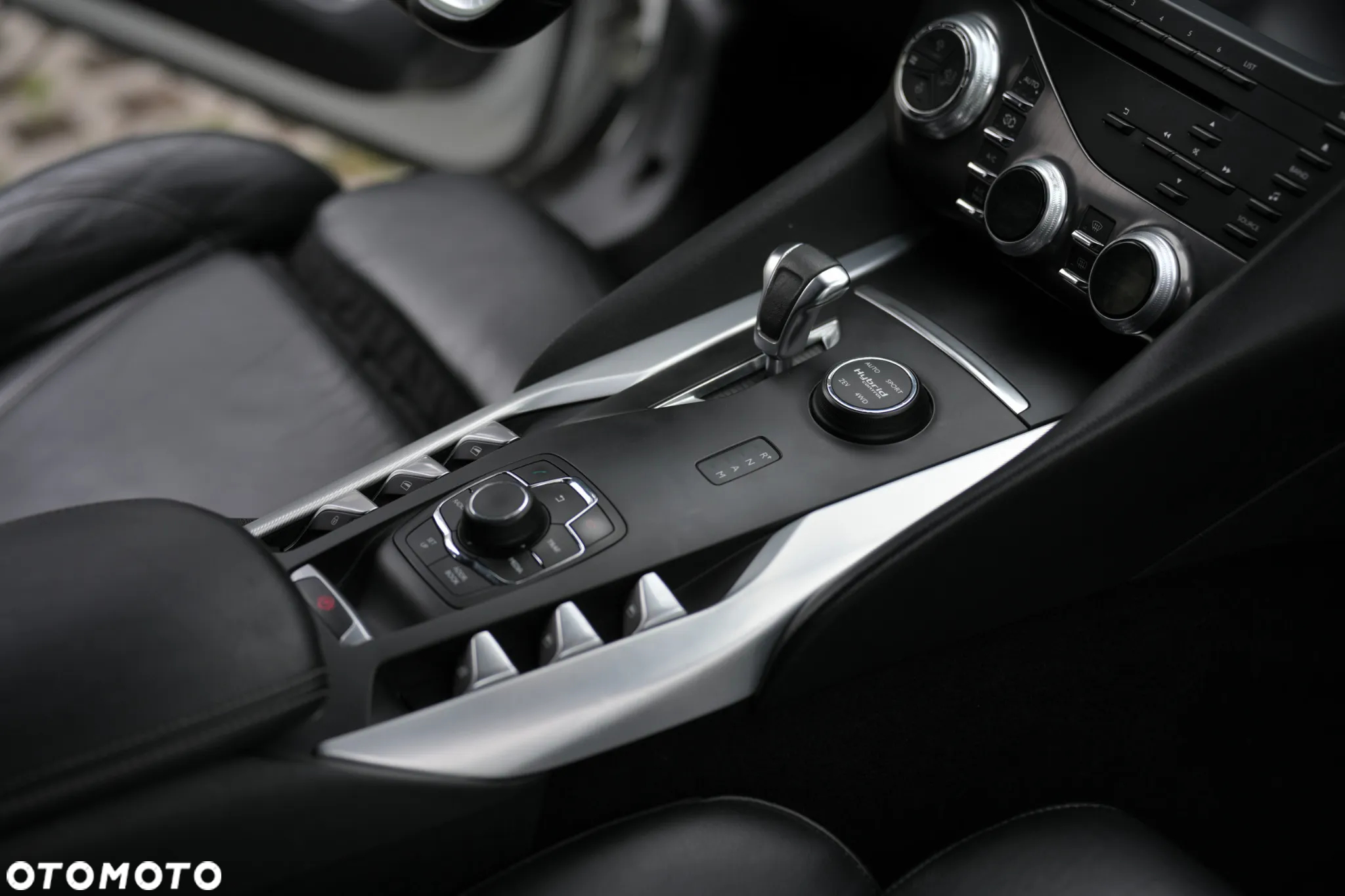 Citroën DS5 2.0 HDi Hybrid4 SoChic MCP - 36