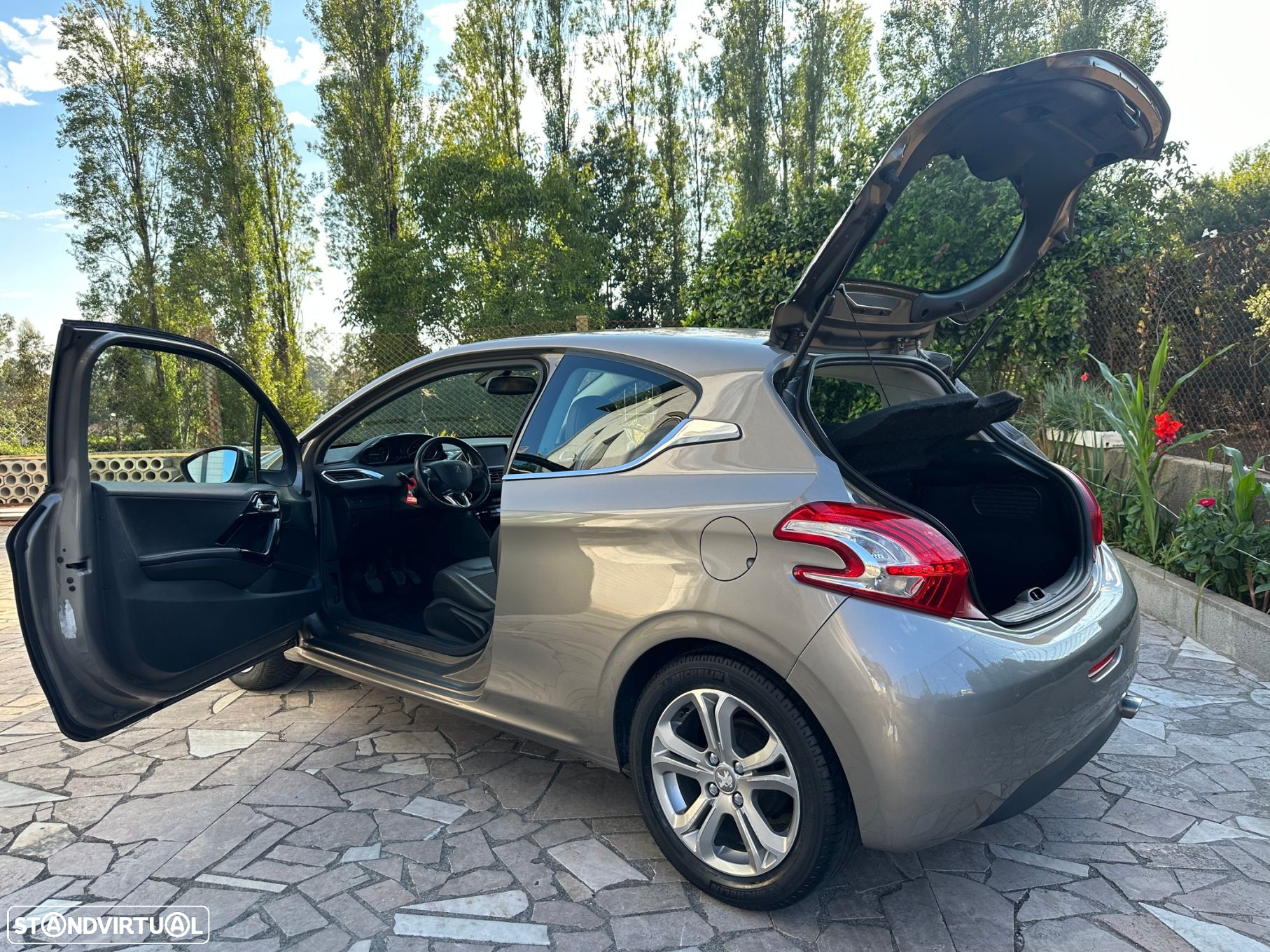 Peugeot 208 1.2 VTi Allure - 2