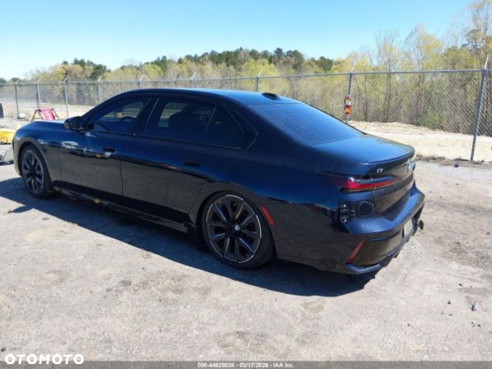 BMW i7 - 3