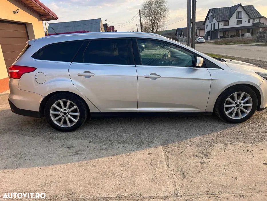 Ford Focus 1.6 TDCi DPF Titanium - 3