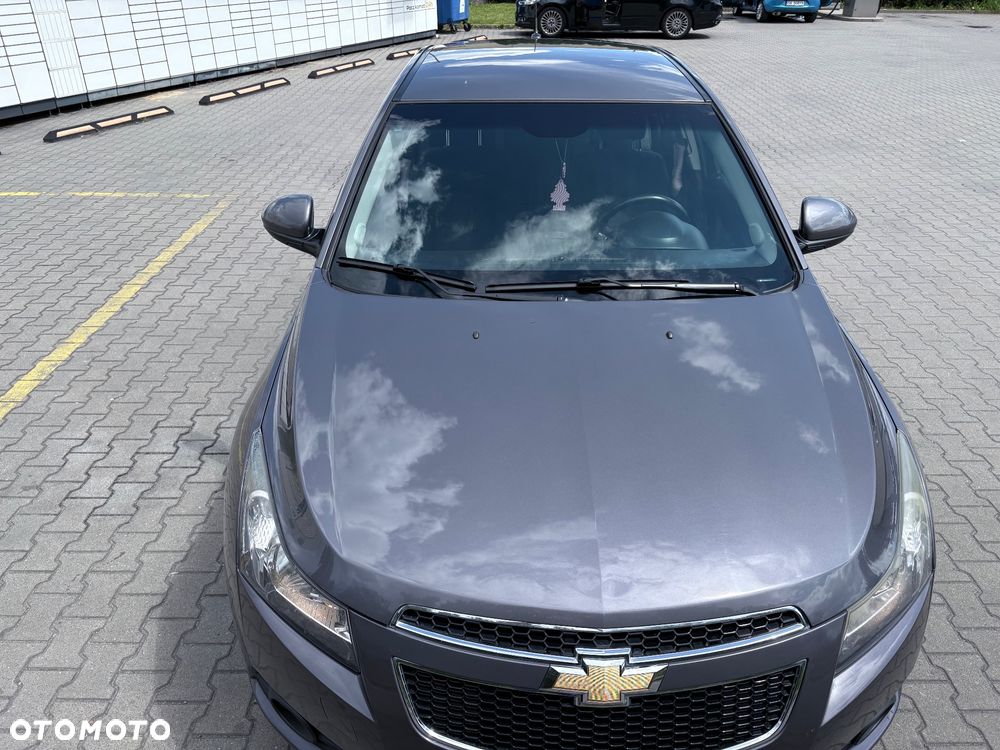 Chevrolet Cruze 1.8 LTZ+ - 9