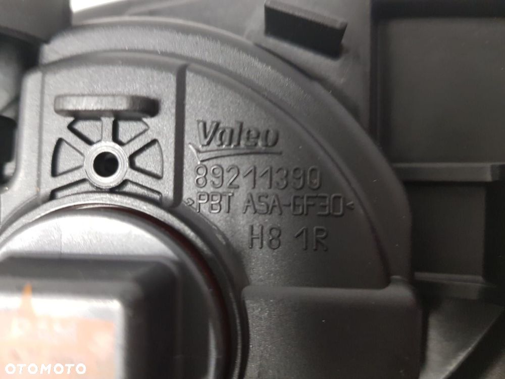 BMW 5 F10 F11 NOWY HALOGEN PRZEDNI PRAWY PRZÓD  7216888 - 6