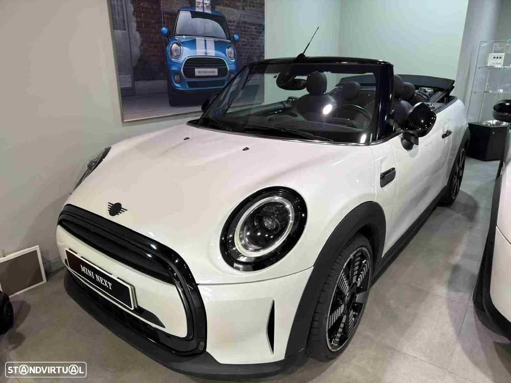 MINI Cabrio Cooper Premium Classic Auto - 5