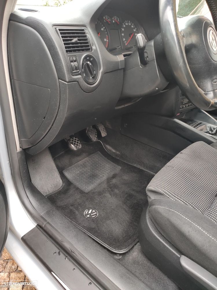 VW Golf 1.9 TDi Highline - 10