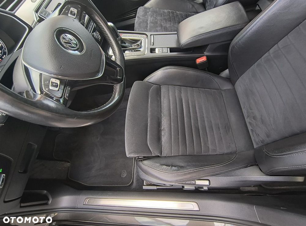Volkswagen Passat 2.0 TSI BMT 4Mot Highline DSG - 13