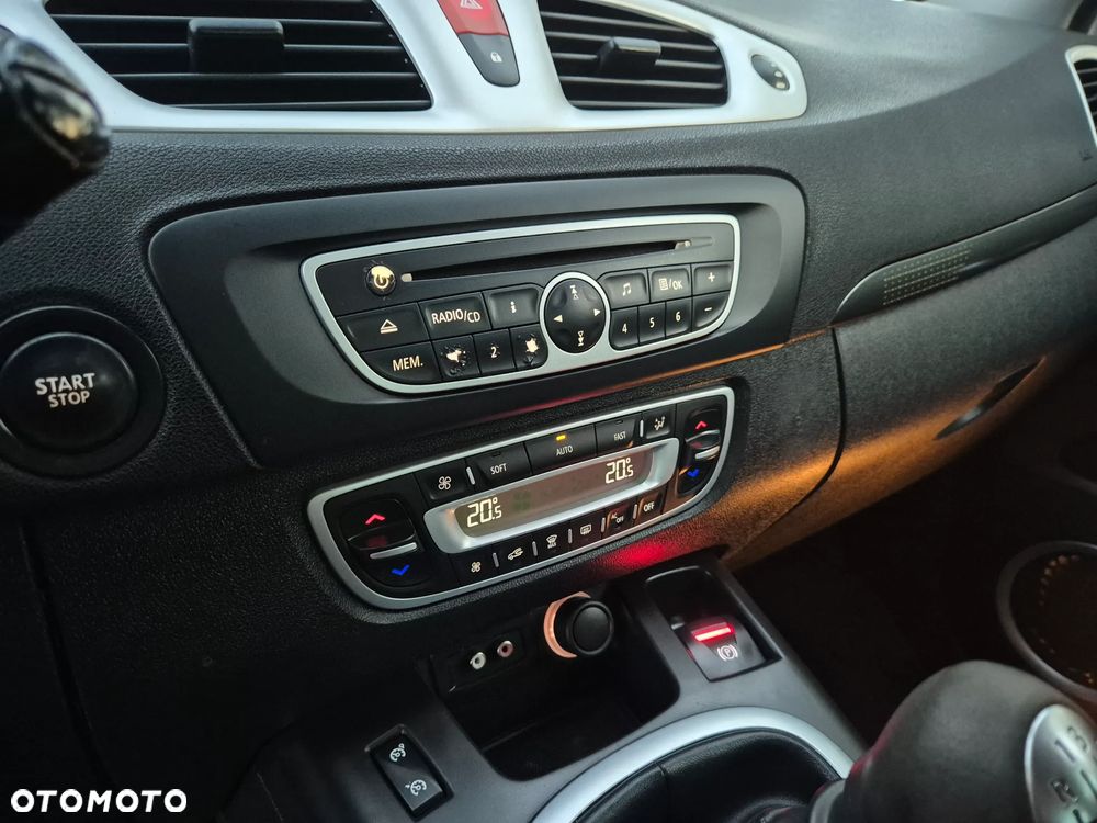 Renault Scenic 1.6 16V 110 Dynamique - 26