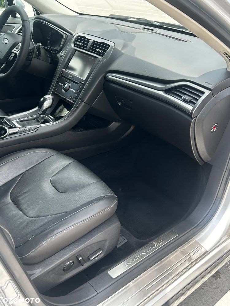 Ford Mondeo 2.0 TDCi Titanium PowerShift - 24