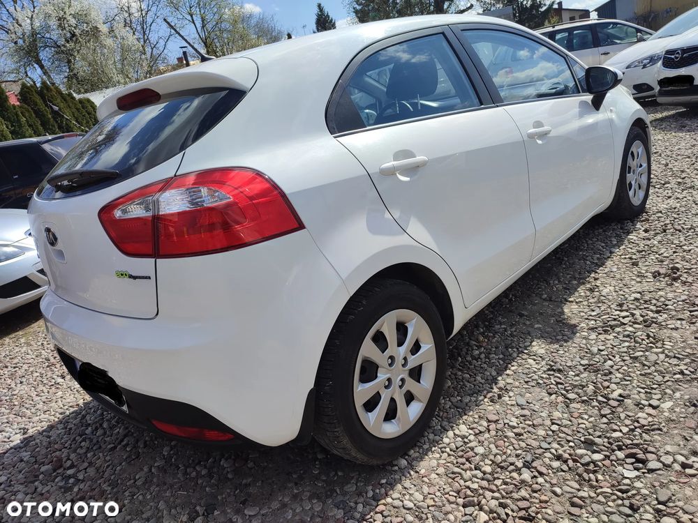 Kia Rio 1.2 Dream Team Edition - 8