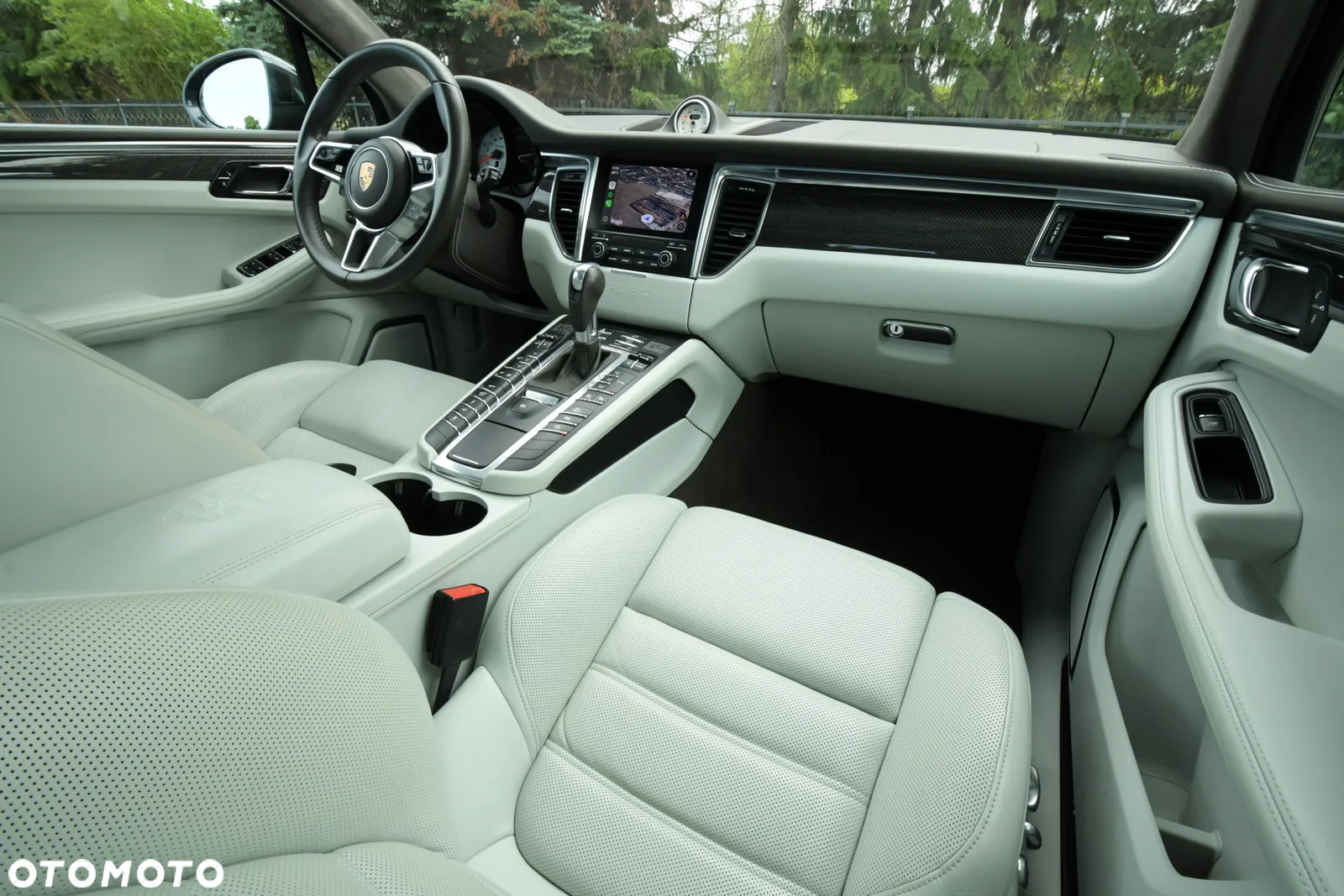 Porsche Macan Turbo - 38